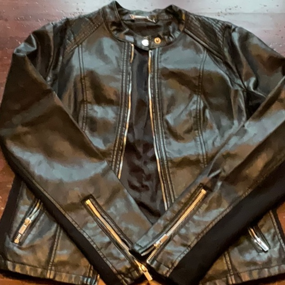 Leather jacket - Picture 2 of 4